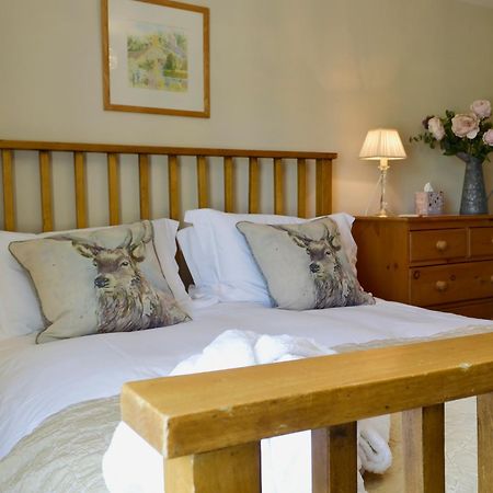 Periwinkle Cottage Great Longstone ภายนอก รูปภาพ